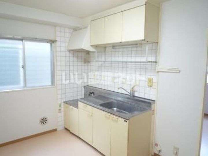 広島県三原市館町2(マンション)の賃貸物件のキッチン