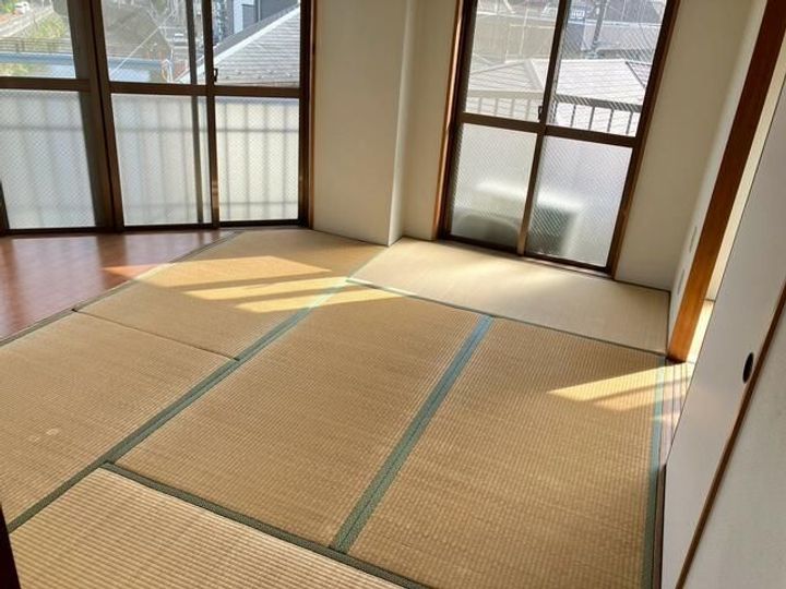 第二三和ビルの居間