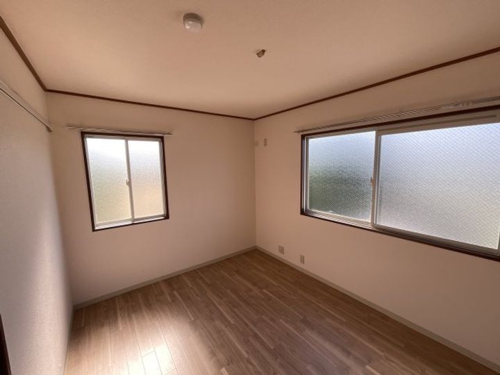 ハイツ吉尾Iの居間