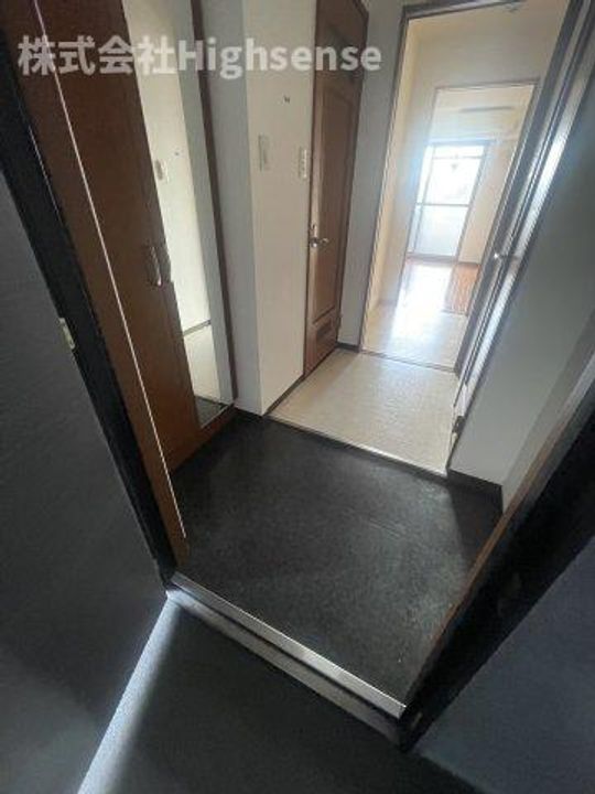 ラクラス高殿の玄関