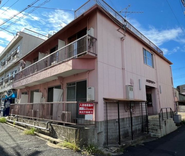 小若江ドミトリーの外観