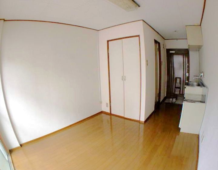 小若江ドミトリーの居間