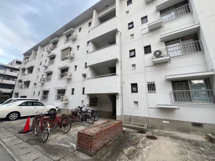大屋町ハイツの外観