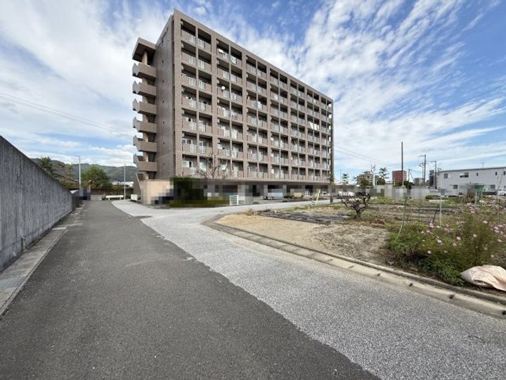 高知県高知市高そね(マンション)の賃貸物件の外観