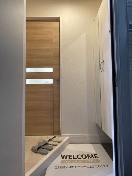 静岡県浜松市中央区佐藤2(アパート)の賃貸物件の玄関