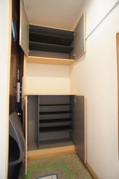 群馬県前橋市端気町(アパート)の賃貸物件の玄関
