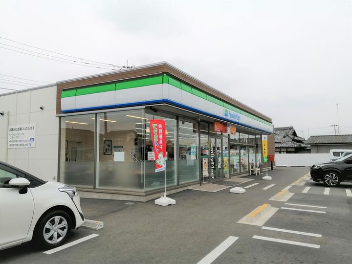 レイクヒルズの周辺
