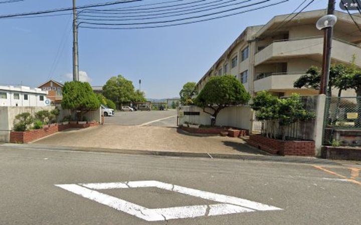 セジュール・マルコの周辺
