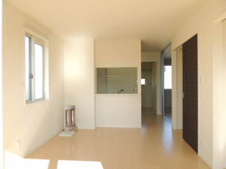 ファミーユAの居間