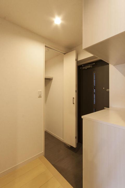 Luce 国立 Nordの玄関