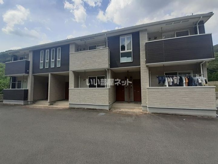 プロムナードIIの外観