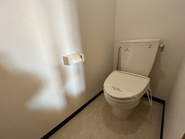 ホワイトピアニー ウエストの内装