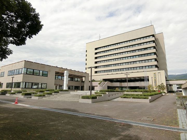 ホワイトピアニー ウエストの周辺