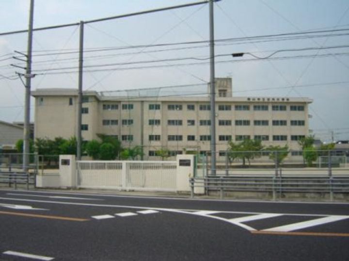 プラッツ・ユーたかまつの周辺