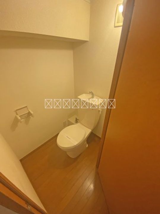 トゥモローの内装