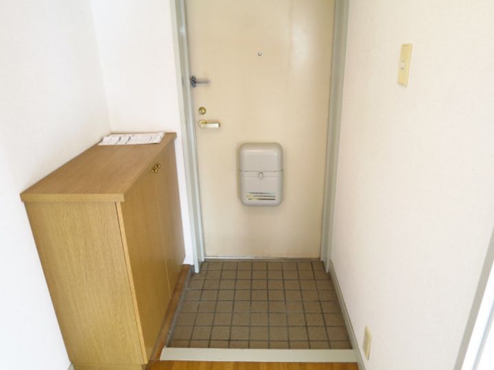 兵庫県西宮市今津山中町(マンション)の賃貸物件の玄関