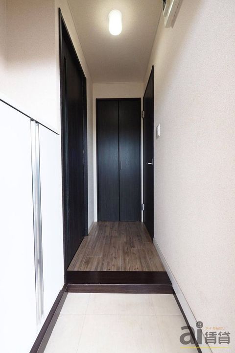 埼玉県所沢市東所沢1(マンション)の賃貸物件の玄関