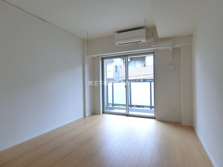 MODIER BUNKYO KOISHIKAWAの居間