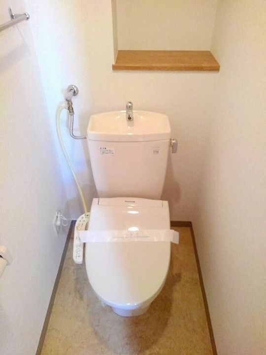 イポナ宮の森の内装