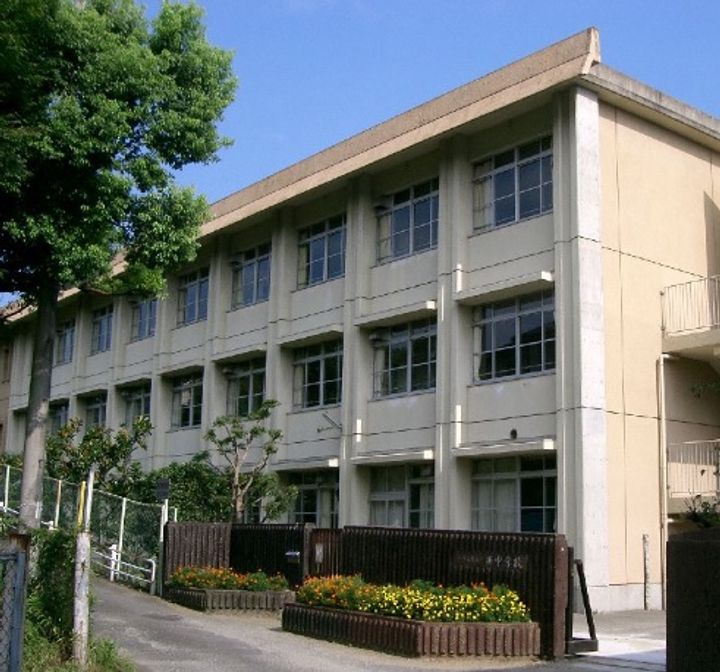 大阪府河内長野市緑ケ丘南町(一戸建)の賃貸物件の周辺