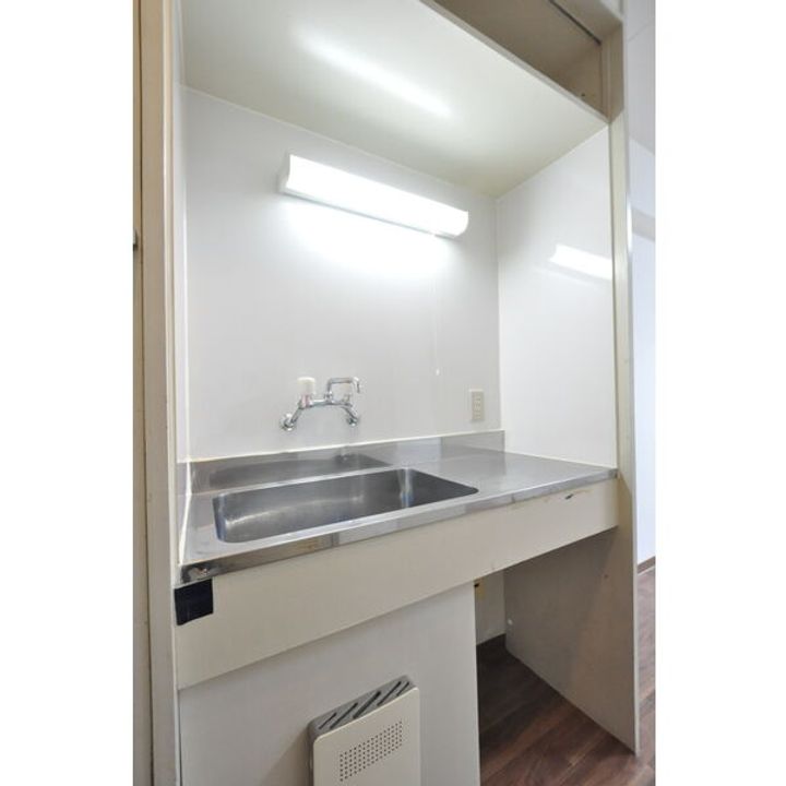 北海道札幌市北区北八条西6(マンション)の賃貸物件のキッチン