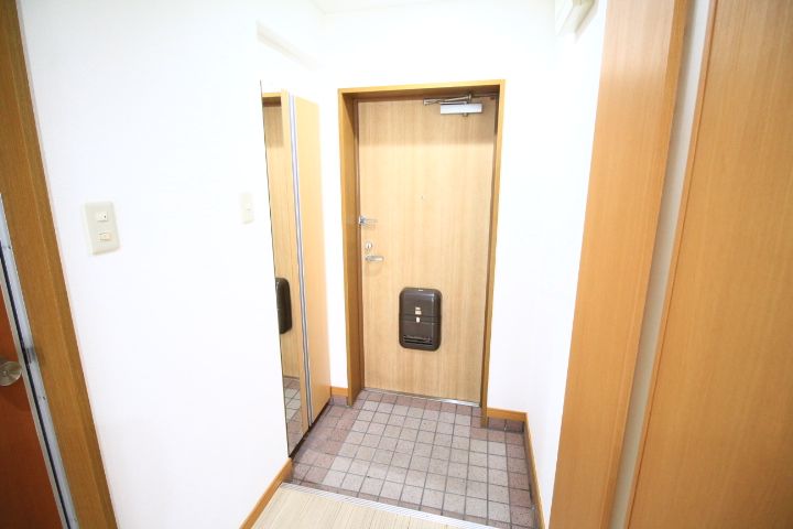 グランドパインの玄関