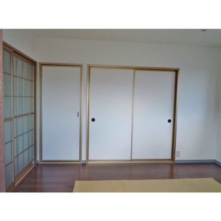 スノーフラワーハイツの居間