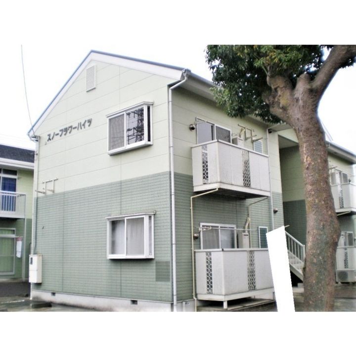 スノーフラワーハイツの外観