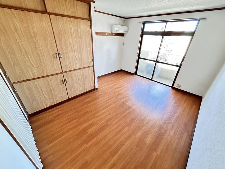 広島県東広島市西条西本町(マンション)の賃貸物件の居間