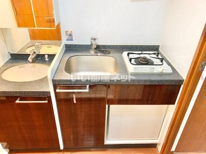 エステムコート三宮EASTポルトマーレのキッチン