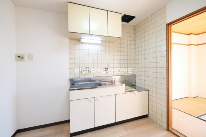 フロンティア放出のキッチン