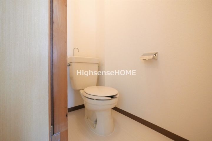 フロンティア放出の内装