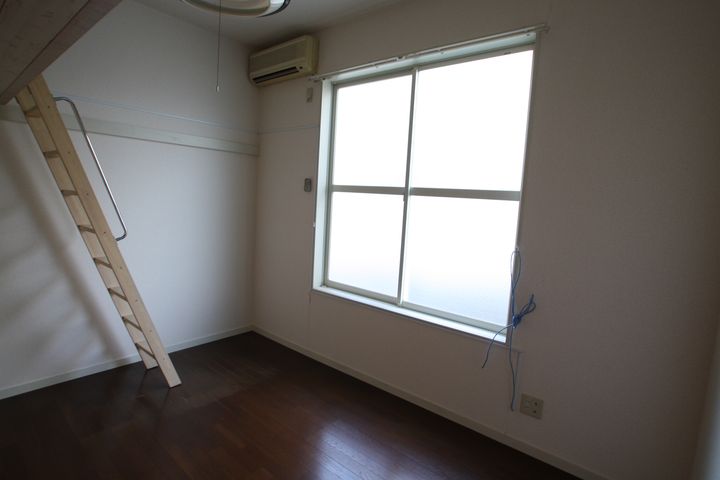 クレールあさかの居間