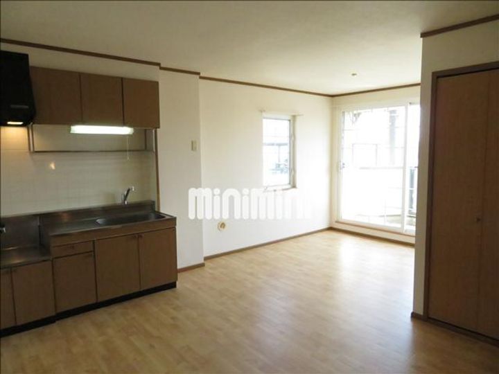 ファミールヤマモト Cの居間