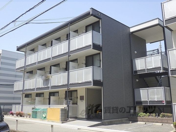 レオパレスたかの外観