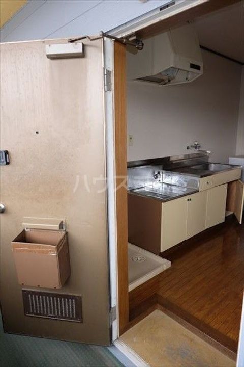 本郷ハイツ Aの玄関