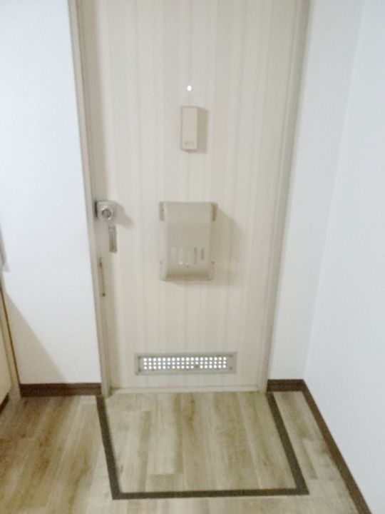 メゾンブランシェの玄関