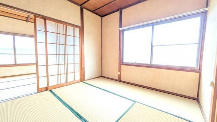 竹生荘の内装