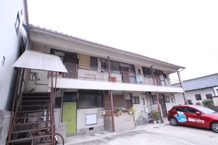 竹生荘の外観