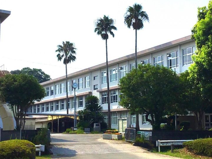 エトワール源藤の周辺
