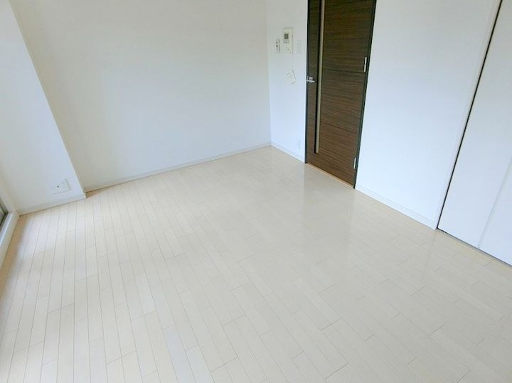 エスライズ本町東の居間