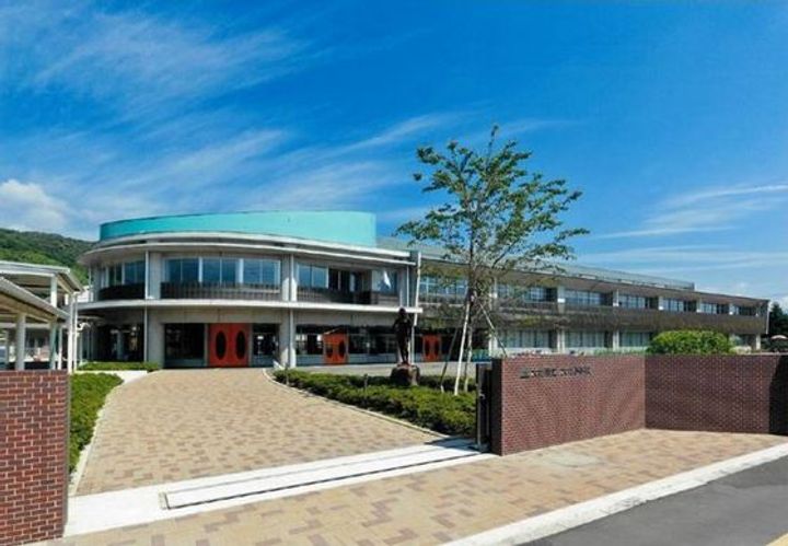 カーサ・クレインの周辺