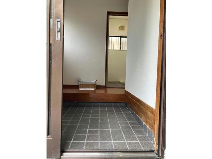 滋賀県大津市南郷4(一戸建)の賃貸物件の玄関