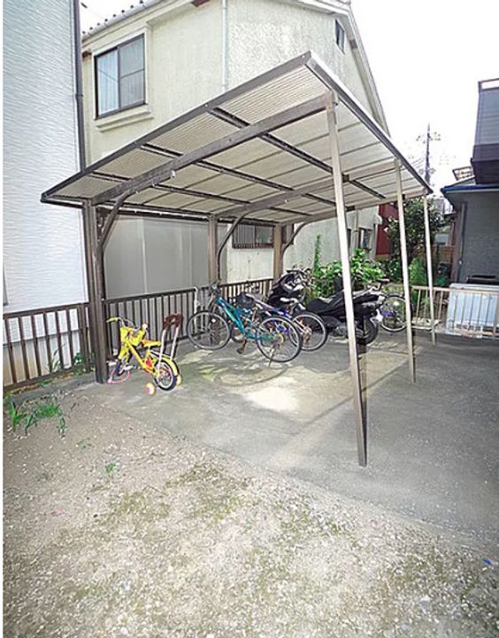 シャトー草加の地図