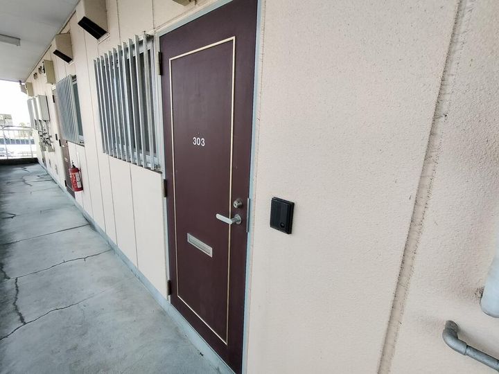 サンハイツの玄関