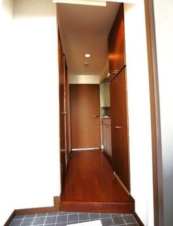 東京都品川区西五反田6(マンション)の賃貸物件の玄関