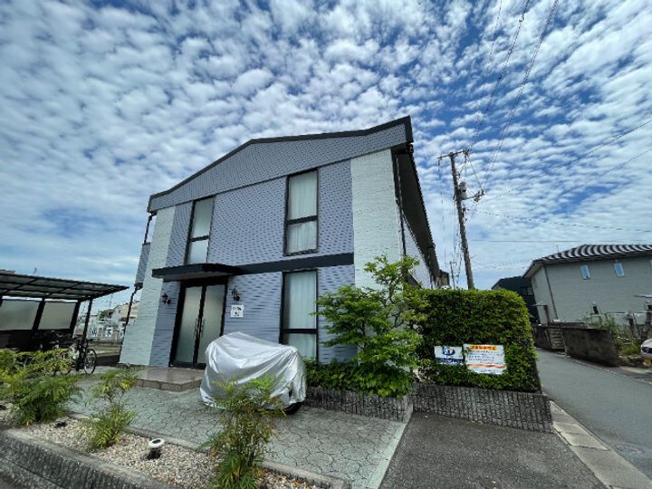 岡山県岡山市北区庭瀬の賃貸マンションの外観