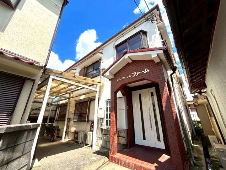 マンションファームの外観