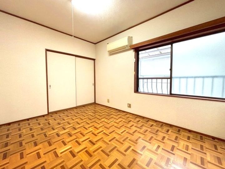 マンションファームの居間