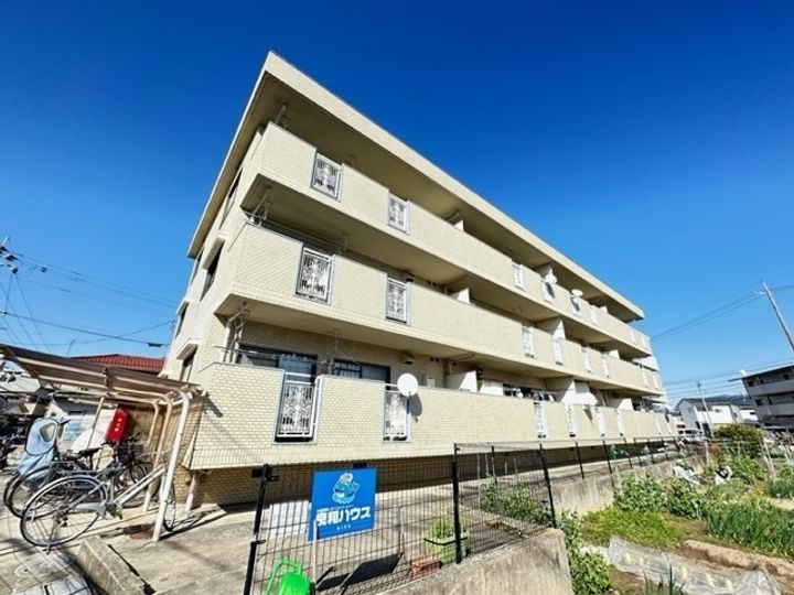 カルチェ川内の外観